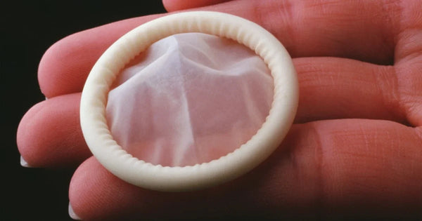 Condoms Buyer's Guide: Sizing, Materials & Fit