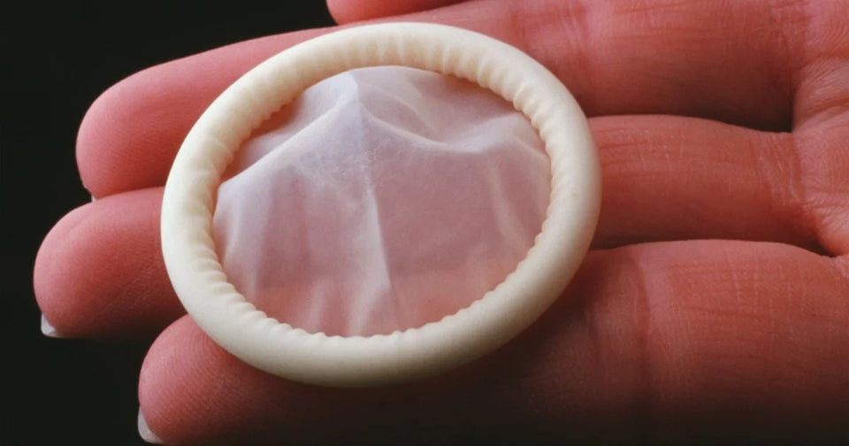 Condoms Buyer's Guide: Sizing, Materials & Fit
